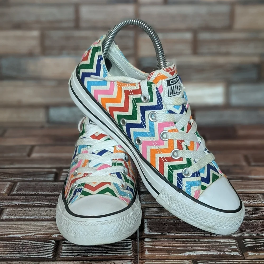 Converee Chuck Taylor All Stars Multi Colored Graphic Sneaker - Women's 6_6
